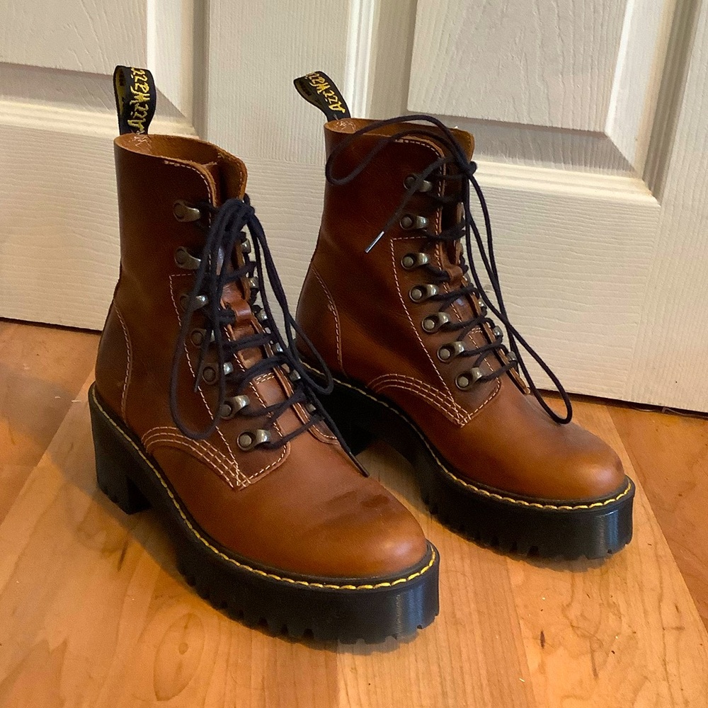 Doc Marten Leona platform boots